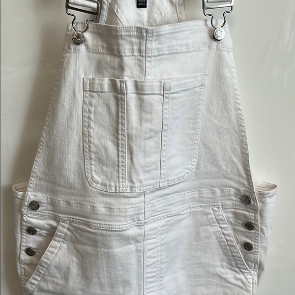 GAP Women's Oversize White Denim Overalls Raw Hem, Size L - Picture 4 of 11